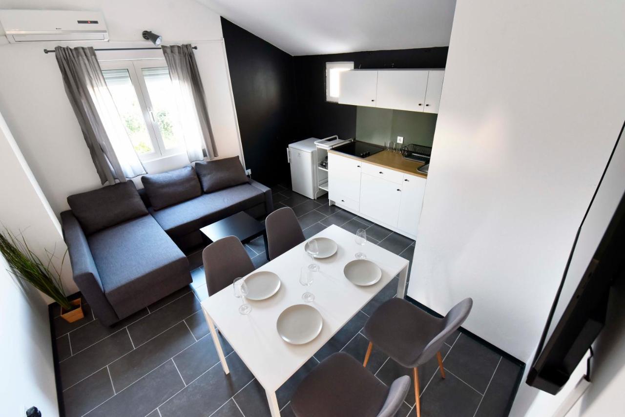 Apartmani Vinetan Betina  Exterior photo