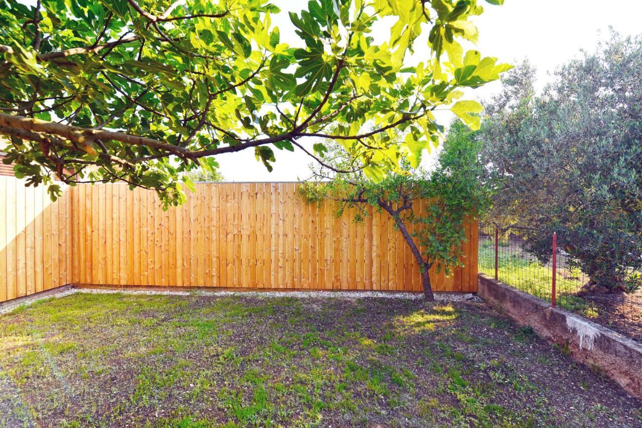 Apartmani Vinetan Betina  Exterior photo